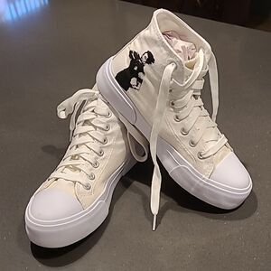 ZY sz 6M  womens high top upper canvas, sole rubber Sneakers